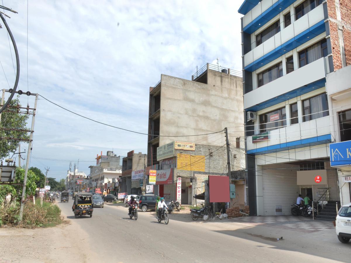 Oyo 6298 Motel Divine Chandigarh Exterior photo